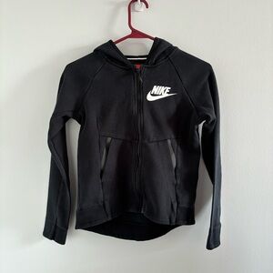 Nike | Girls Sportswear Tech Fleece
